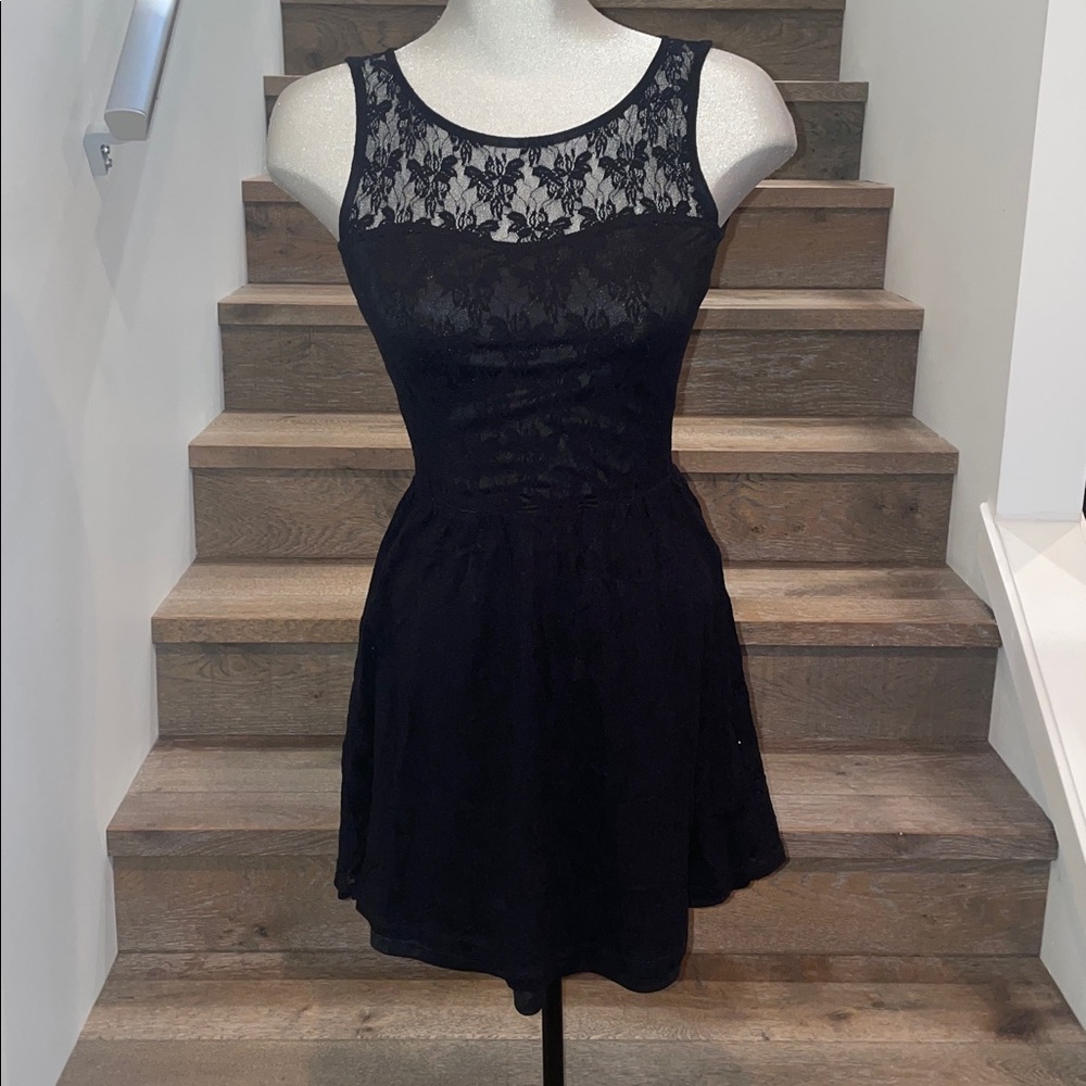Elegant Black Lace Midi Dress